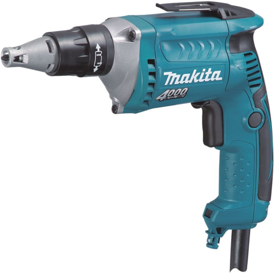 ATORNILLADOR MAKITA PARA MADERA 570 W + CUTTER MAKITA 18MM CON 8 HOJAS